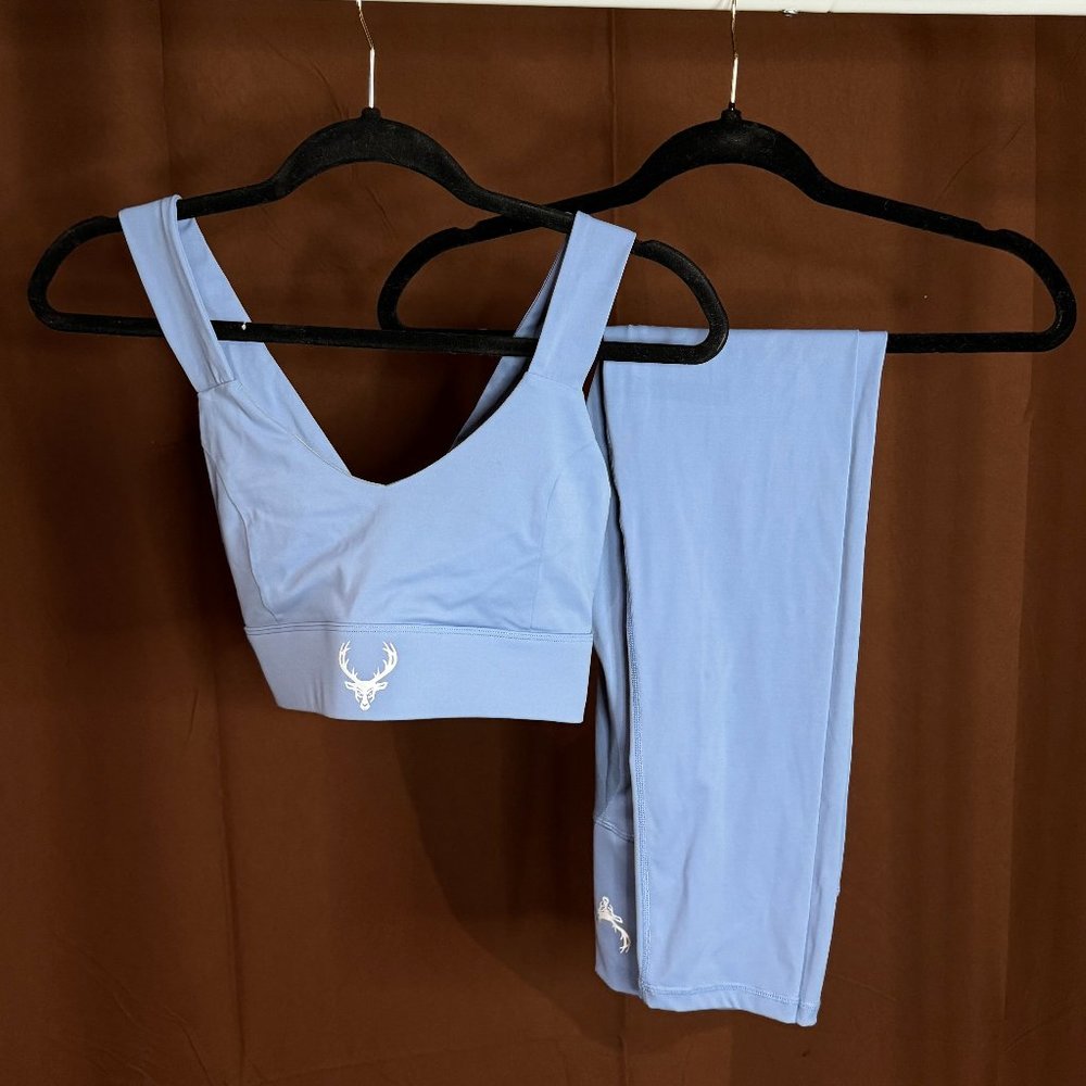 Matching work out set, never worn